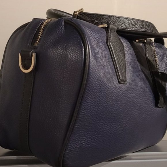 Nwt Danier Duffle Boston pebble leather bag navy black gold hardware and tag - Picture 7 of 7